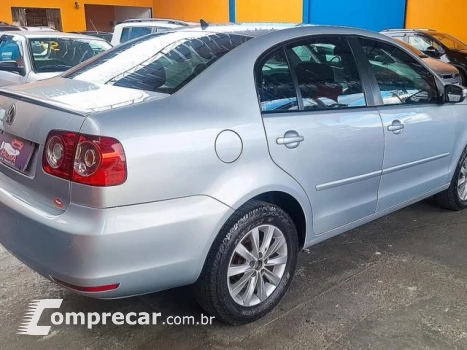 POLO SEDAN - 1.6 MI 8V 4P MANUAL