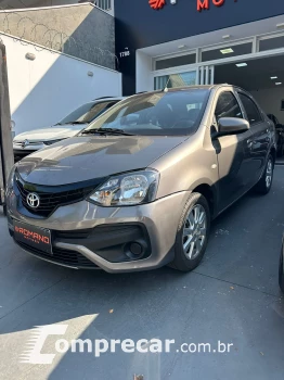 Toyota ETIOS 1.5 X Standard Sedan 16V 4 portas