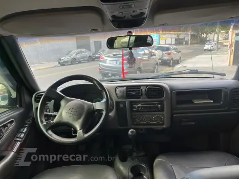 S10 2.4 MPFI Executive 4X2 CD 8V