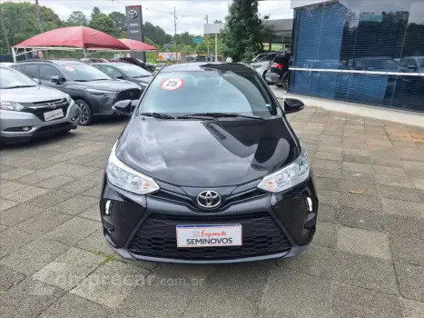 Toyota YARIS 1.5 16V FLEX XL MULTIDRIVE 4 portas