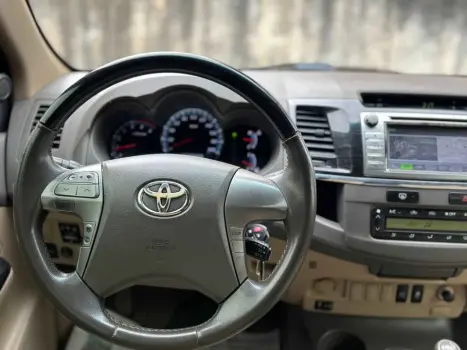 HILUX SW4 3.0 SRV 4X4 7 Lugares 16V Turbo Intercooler