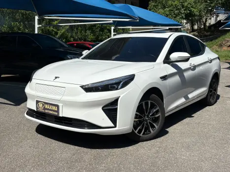 JAC E-J7 ELÉTRICO 4 portas