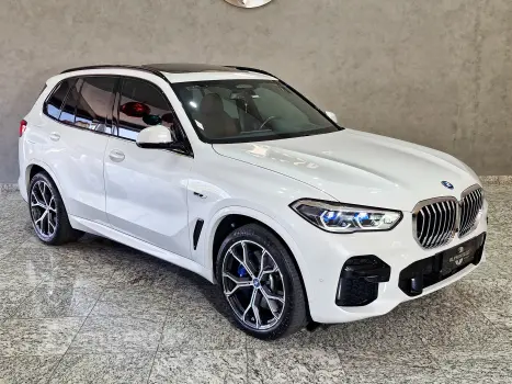 BMW X5 3.0 I6 Turbo 45E M Sport 4 portas