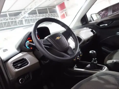 PRISMA - 1.4 MPFI LT 8V 4P MANUAL