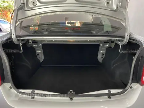 LOGAN Expression Hi-Flex 1.6 8V 4p