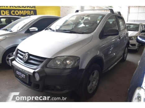 Volkswagen CROSSFOX - 1.6 MI 8V 4P MANUAL 4 portas