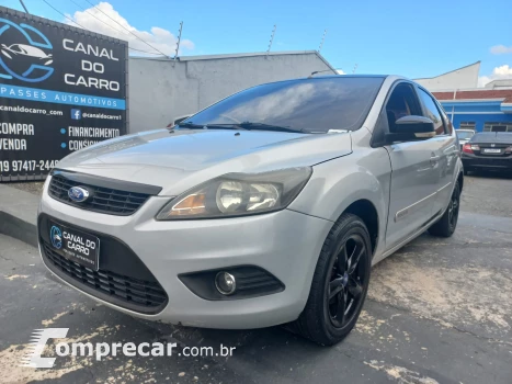 FORD FOCUS 2.0 HA 16V 4 portas