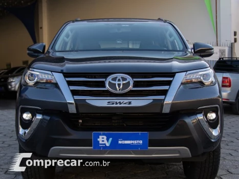 HILUX SW4 - 2.8 SRX 4X4 7 LUGARES 16V TURBO INTERCOOLER 4P A