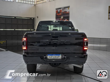 2500 6.7 I6 Turbo Laramie Night Edition CD 4X4