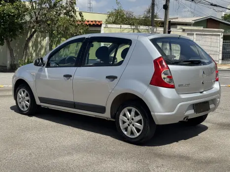 SANDERO 1.6 Expression 8V Hi-torque