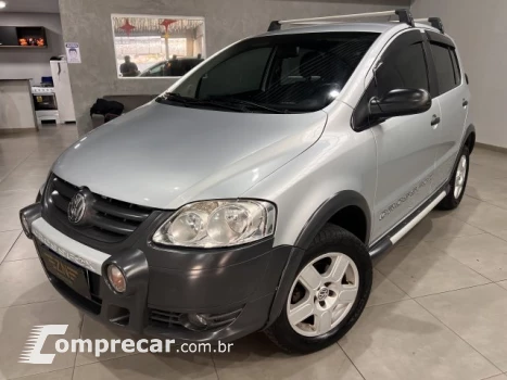 Volkswagen CROSSFOX - 1.6 MI 8V 4P MANUAL 4 portas