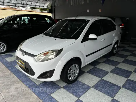FORD FIESTA 1.6 Rocam Sedan 8V 4 portas