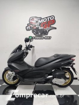 PCX 150 DLX