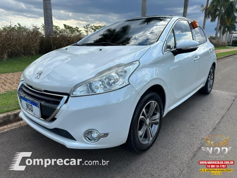 PEUGEOT 208 1.6 16V Griffe 4 portas