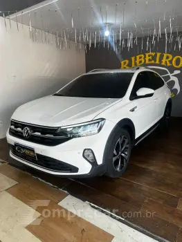 Volkswagen NIVUS 1.0 200 TSI Highline 4 portas