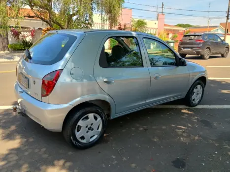 CELTA 1.0 MPFI LT 8V