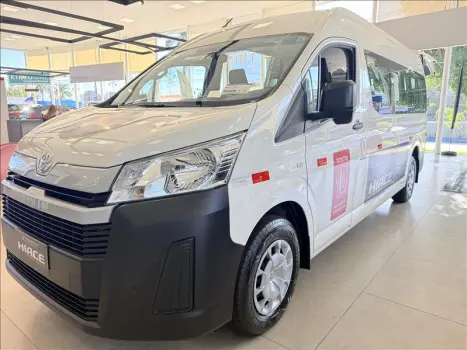 Toyota HIACE 2.8 D-4d Turbo Minibus 15+1 DX 4 portas