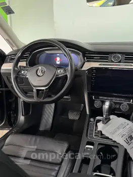 Passat Highline 2.0 TSI 220cv Tip.