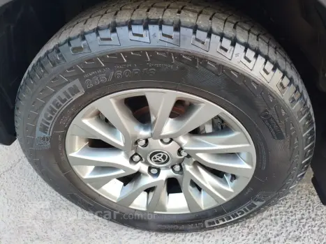 Hilux SW4 2.8 4P SRX 4X4 7 LUGARES TURBO DIESEL AUTOMÁTICO