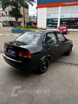 CLASSIC 1.0 MPFI Sedan 8V