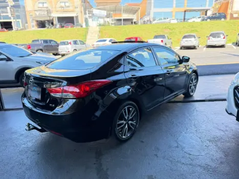 Elantra GLS 1.8 16V Aut.