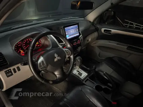 PAJERO 3.2 HPE 4X4 7 LUGARES 16V TURBO INTERCOOLER DIESEL 4P