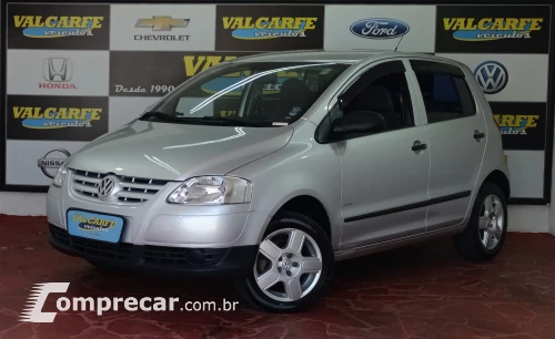 Volkswagen FOX 1.6 MI Plus 8V 4 portas