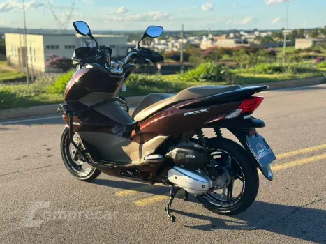PCX 150 DLX