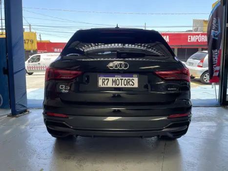 Q3 2.0 40 TFSI GASOLINA PERFORMANCE BLACK QUATTRO TIPTRONIC
