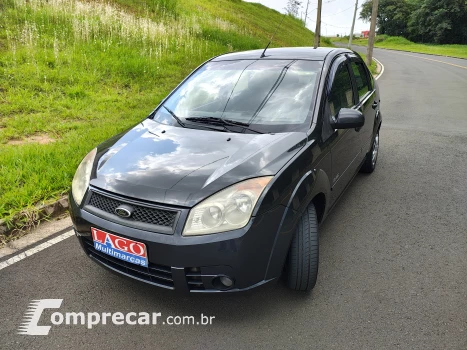 FORD FIESTA 1.6 MPI Class Sedan 8V 4 portas