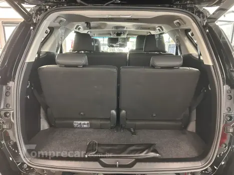 HILUX SW4 2.8 D-4D TURBO SRX PLATINUM 7L 4X4 AUTOMÁTICO