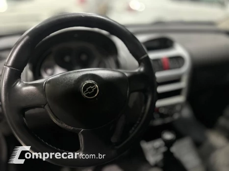 CORSA HATCH - 1.4 MPFI PREMIUM 8V 4P MANUAL