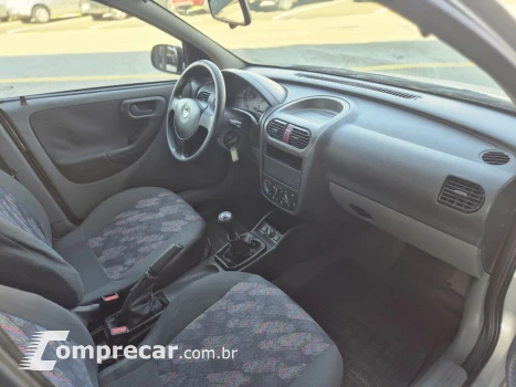 Corsa Sedan 1.0 MPFI 8V 71cv 4p