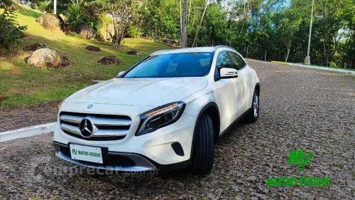 Mercedes-Benz GLA 200 1.6 CGI ADVANCE 16V TURBO FLEX 4P AUTOMÁT 4 portas
