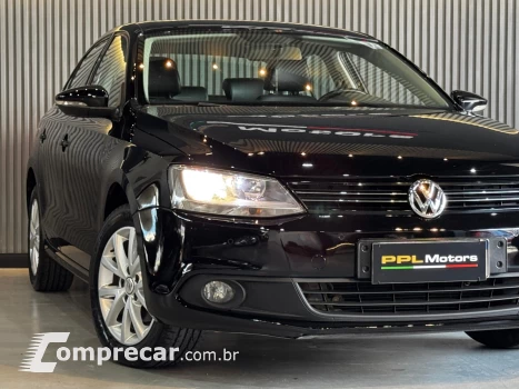 JETTA 2.0 COMFORTLINE 120CV FLEX 4P TIPTRONIC