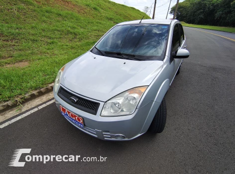 FORD FIESTA 1.6 MPI Class Sedan 8V 4 portas