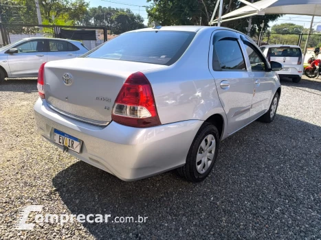 ETIOS 1.5 X Sedan 16V