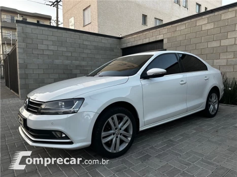 JETTA 2.0 TSI HIGHLINE 211CV GASOLINA 4P TIPTRONIC