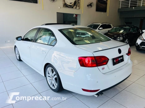 JETTA 2.0 COMFORTLINE FLEX 4P TIPTRONIC