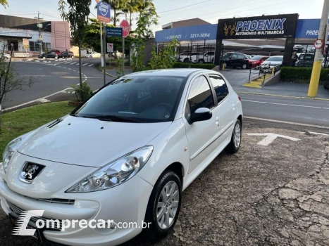 PEUGEOT 207 1.4 XR 8V 4 portas