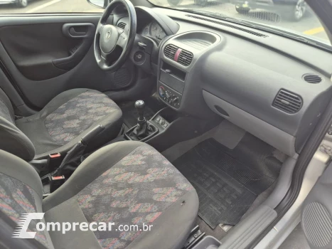 Corsa Sedan 1.0 MPFI 8V 71cv 4p