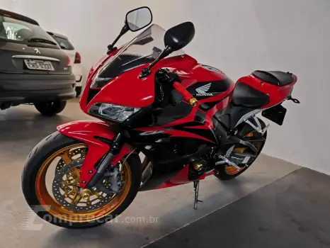 HONDA CBR 600 RR