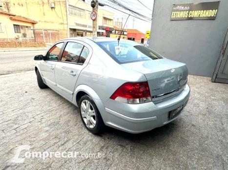 VECTRA 2.0 MPFI Elegance 8V 140cv