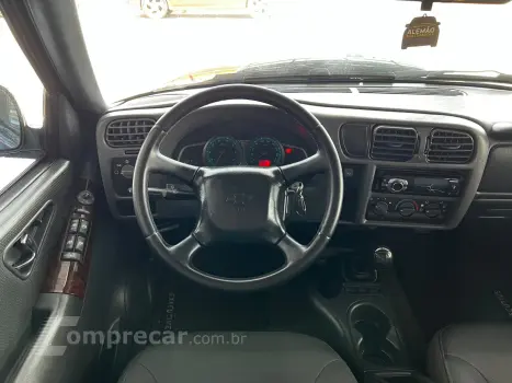 S10 2.4 MPFI Executive 4X2 CD 8V