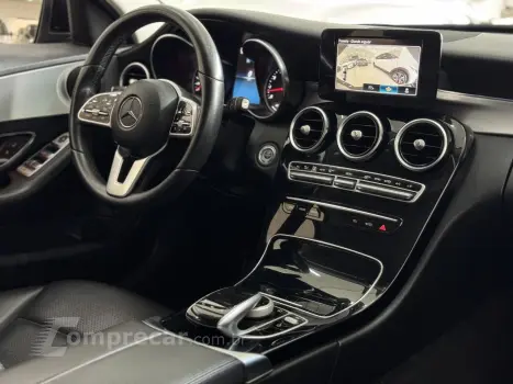 C 180 1.6 16V 4P CGI AVANTGARDE TURBO AUTOMÁTICO