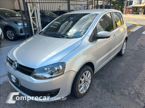 Volkswagen FOX 1.6 MI Rock IN RIO 8V 4 portas