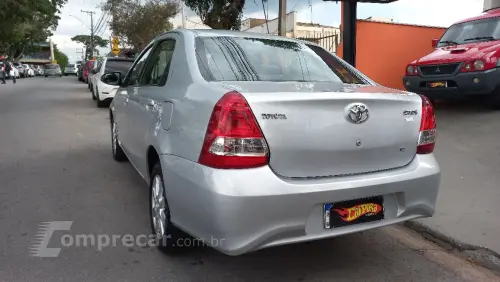 ETIOS 1.5 X Plus Sedan 16V