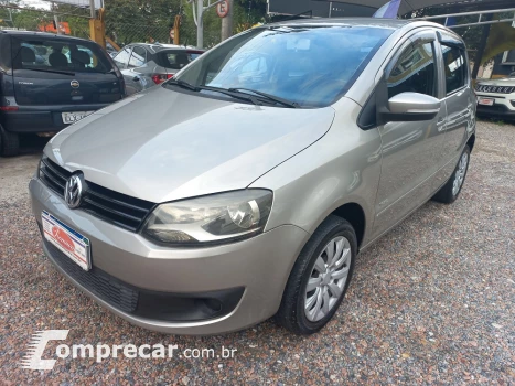 Volkswagen FOX 1.6 MI Trendline 8V 4 portas