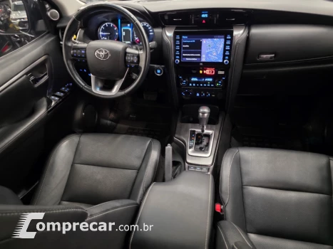 HILUX SW4 2.8 D-4d Turbo SRX 7L 4X4