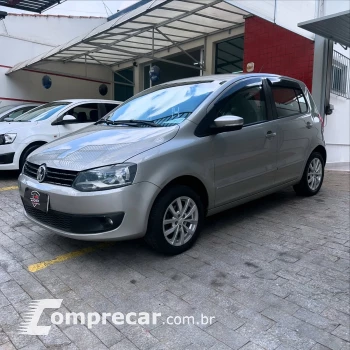 Volkswagen FOX 1.6 MI 8V 4 portas